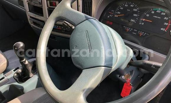 Nunua Ilio tumika Nissan UD Nyeupe Lori ndani ya Dar es Salaam nchini Dar es Salaam Nunua Ilio tumika Nissan UD Nyeupe Lori ndani ya Dar es Salaam nchini Dar es Salaam