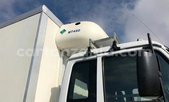 Nunua Ilio tumika Nissan UD Nyeupe Lori ndani ya Dar es Salaam nchini Dar es Salaam Nunua Ilio tumika Nissan UD Nyeupe Lori ndani ya Dar es Salaam nchini Dar es Salaam