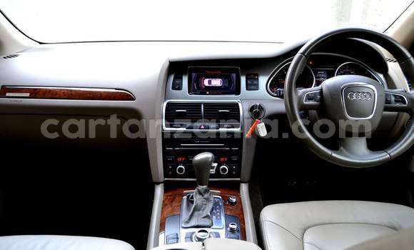 Nunua Ilio tumika Audi Q7 Brown Gari ndani ya Dar es Salaam nchini Dar es Salaam Nunua Ilio tumika Audi Q7 Brown Gari ndani ya Dar es Salaam nchini Dar es Salaam