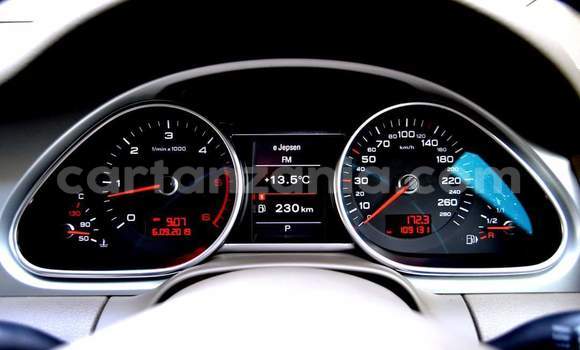 Nunua Ilio tumika Audi Q7 Brown Gari ndani ya Dar es Salaam nchini Dar es Salaam Nunua Ilio tumika Audi Q7 Brown Gari ndani ya Dar es Salaam nchini Dar es Salaam