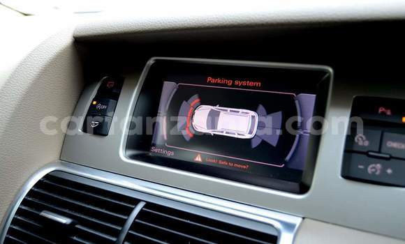 Nunua Ilio tumika Audi Q7 Brown Gari ndani ya Dar es Salaam nchini Dar es Salaam Nunua Ilio tumika Audi Q7 Brown Gari ndani ya Dar es Salaam nchini Dar es Salaam