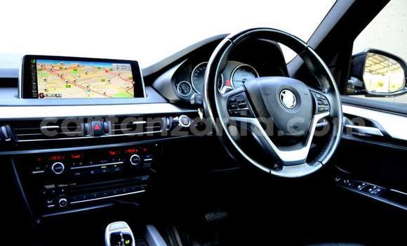 Nunua Ilio tumika BMW X5 Fedha Gari ndani ya Dar es Salaam nchini Dar es Salaam Nunua Ilio tumika BMW X5 Fedha Gari ndani ya Dar es Salaam nchini Dar es Salaam