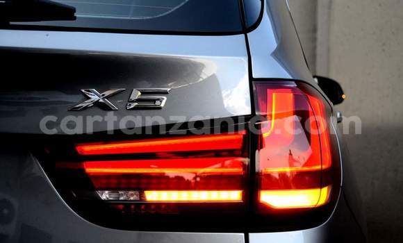 Nunua Ilio tumika BMW X5 Fedha Gari ndani ya Dar es Salaam nchini Dar es Salaam Nunua Ilio tumika BMW X5 Fedha Gari ndani ya Dar es Salaam nchini Dar es Salaam