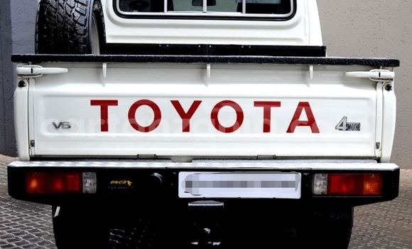 Nunua Ilio tumika Toyota Land Cruiser Nyeupe Gari ndani ya Dar es Salaam nchini Dar es Salaam Nunua Ilio tumika Toyota Land Cruiser Nyeupe Gari ndani ya Dar es Salaam nchini Dar es Salaam