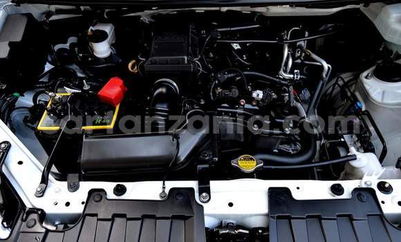 Nunua Ilio tumika Toyota Avanza Nyeupe Gari ndani ya Dar es Salaam nchini Dar es Salaam Nunua Ilio tumika Toyota Avanza Nyeupe Gari ndani ya Dar es Salaam nchini Dar es Salaam