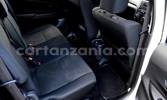 Nunua Ilio tumika Toyota Avanza Nyeupe Gari ndani ya Dar es Salaam nchini Dar es Salaam Nunua Ilio tumika Toyota Avanza Nyeupe Gari ndani ya Dar es Salaam nchini Dar es Salaam
