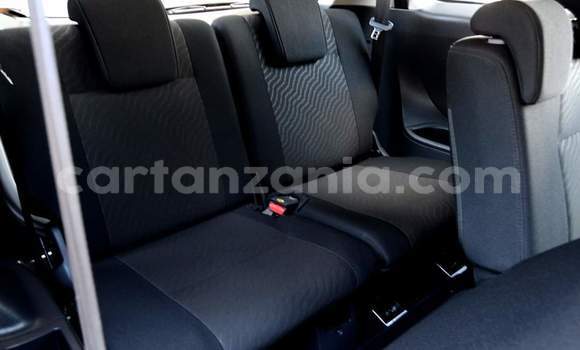 Nunua Ilio tumika Toyota Avanza Nyeupe Gari ndani ya Dar es Salaam nchini Dar es Salaam Nunua Ilio tumika Toyota Avanza Nyeupe Gari ndani ya Dar es Salaam nchini Dar es Salaam