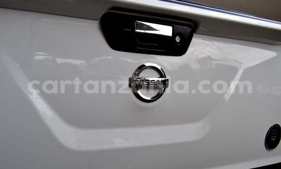 Nunua Ilio tumika Nissan Navara Nyeupe Gari ndani ya Dar es Salaam nchini Dar es Salaam Nunua Ilio tumika Nissan Navara Nyeupe Gari ndani ya Dar es Salaam nchini Dar es Salaam