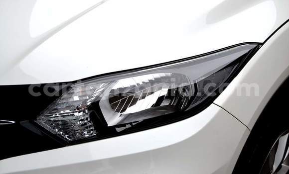 Nunua Ilio tumika Honda HR–V Nyeupe Gari ndani ya Dar es Salaam nchini Dar es Salaam Nunua Ilio tumika Honda HR–V Nyeupe Gari ndani ya Dar es Salaam nchini Dar es Salaam