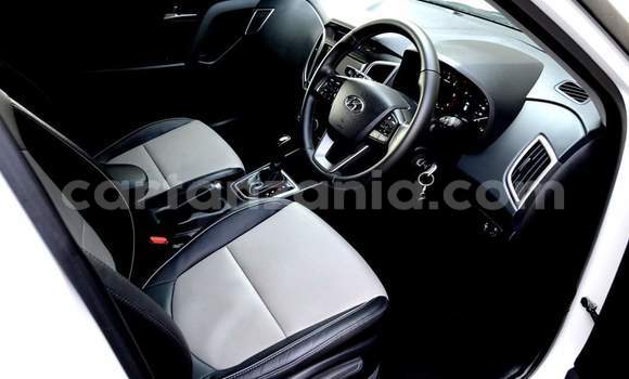 Nunua Ilio tumika Hyundai Creta Nyeupe Gari ndani ya Dar es Salaam nchini Dar es Salaam Nunua Ilio tumika Hyundai Creta Nyeupe Gari ndani ya Dar es Salaam nchini Dar es Salaam