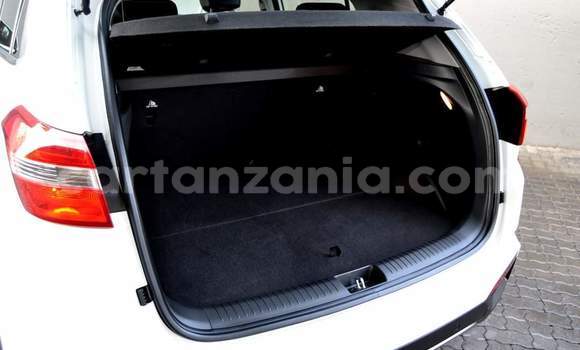 Nunua Ilio tumika Hyundai Creta Nyeupe Gari ndani ya Dar es Salaam nchini Dar es Salaam Nunua Ilio tumika Hyundai Creta Nyeupe Gari ndani ya Dar es Salaam nchini Dar es Salaam