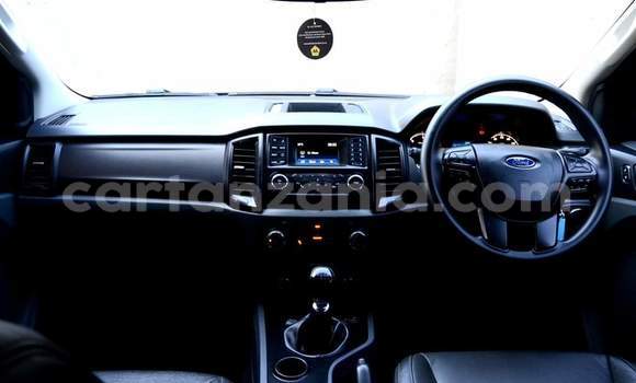 Nunua Ilio tumika Ford Everest Nyingine Gari ndani ya Dar es Salaam nchini Dar es Salaam Nunua Ilio tumika Ford Everest Nyingine Gari ndani ya Dar es Salaam nchini Dar es Salaam