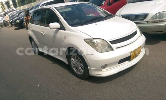 Nunua Ilio tumika Toyota IST Nyeupe Gari ndani ya Dar es Salaam nchini Dar es Salaam Nunua Ilio tumika Toyota IST Nyeupe Gari ndani ya Dar es Salaam nchini Dar es Salaam