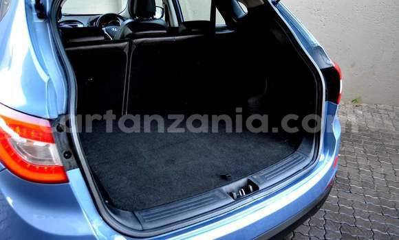 Buy Used Hyundai ix35 Blue Car in Dar es Salaam in Dar es Salaam Buy Used Hyundai ix35 Blue Car in Dar es Salaam in Dar es Salaam