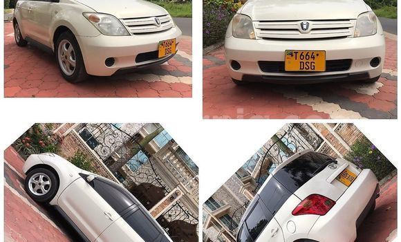 Buy Used Toyota IST White Car in Dar es Salaam in Dar es Salaam