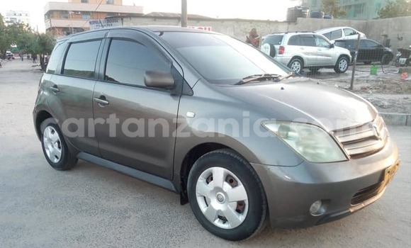 Buy Used Toyota IST Black Car in Dar es Salaam in Dar es Salaam Buy Used Toyota IST Black Car in Dar es Salaam in Dar es Salaam