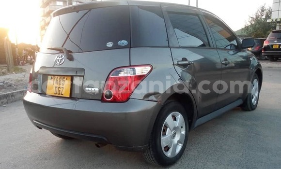 Buy Used Toyota IST Black Car in Dar es Salaam in Dar es Salaam Buy Used Toyota IST Black Car in Dar es Salaam in Dar es Salaam