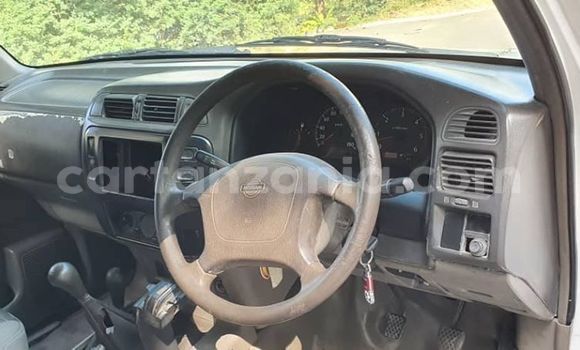 Nunua Ilio tumika Nissan Patrol Nyeupe Gari ndani ya Dar es Salaam nchini Dar es Salaam Nunua Ilio tumika Nissan Patrol Nyeupe Gari ndani ya Dar es Salaam nchini Dar es Salaam
