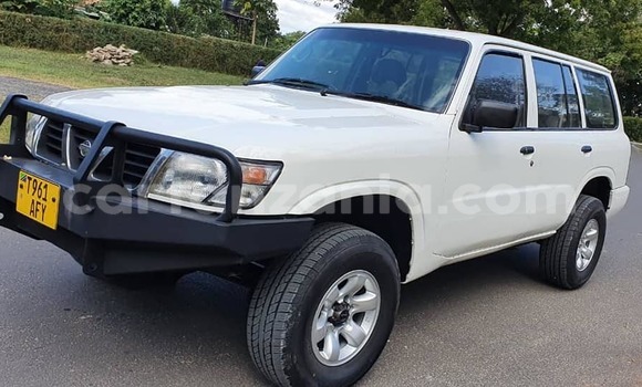 Nunua Ilio tumika Nissan Patrol Nyeupe Gari ndani ya Dar es Salaam nchini Dar es Salaam Nunua Ilio tumika Nissan Patrol Nyeupe Gari ndani ya Dar es Salaam nchini Dar es Salaam