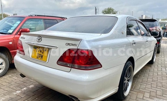 Nunua Ilio tumika Toyota Crown Nyeupe Gari ndani ya Dar es Salaam nchini Dar es Salaam Nunua Ilio tumika Toyota Crown Nyeupe Gari ndani ya Dar es Salaam nchini Dar es Salaam