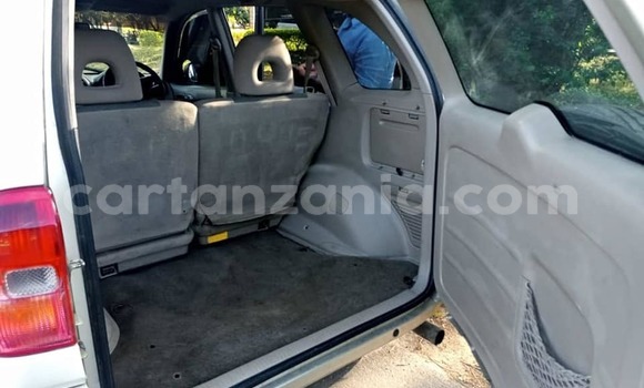 Nunua Ilio tumika Toyota RAV4 Fedha Gari ndani ya Dar es Salaam nchini Dar es Salaam Nunua Ilio tumika Toyota RAV4 Fedha Gari ndani ya Dar es Salaam nchini Dar es Salaam