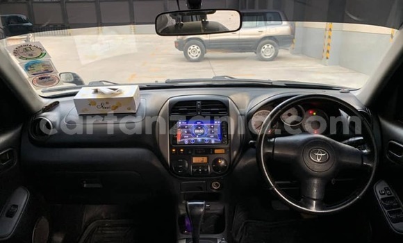 Nunua Ilio tumika Toyota RAV4 Nyeusi Gari ndani ya Dar es Salaam nchini Dar es Salaam Nunua Ilio tumika Toyota RAV4 Nyeusi Gari ndani ya Dar es Salaam nchini Dar es Salaam