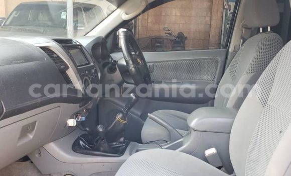 Nunua Ilio tumika Toyota Hilux Fedha Gari ndani ya Dar es Salaam nchini Dar es Salaam Nunua Ilio tumika Toyota Hilux Fedha Gari ndani ya Dar es Salaam nchini Dar es Salaam