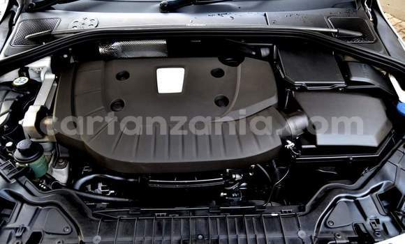 Nunua Ilio tumika Volvo S60 Nyeupe Gari ndani ya Dar es Salaam nchini Dar es Salaam Nunua Ilio tumika Volvo S60 Nyeupe Gari ndani ya Dar es Salaam nchini Dar es Salaam