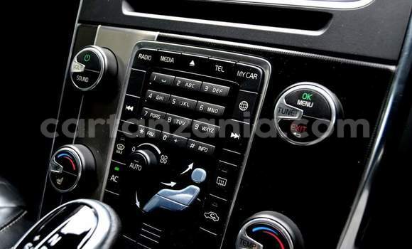 Nunua Ilio tumika Volvo S60 Nyeupe Gari ndani ya Dar es Salaam nchini Dar es Salaam Nunua Ilio tumika Volvo S60 Nyeupe Gari ndani ya Dar es Salaam nchini Dar es Salaam