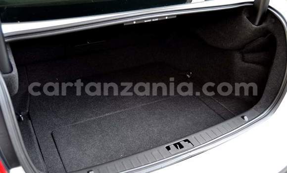 Nunua Ilio tumika Volvo S60 Nyeupe Gari ndani ya Dar es Salaam nchini Dar es Salaam Nunua Ilio tumika Volvo S60 Nyeupe Gari ndani ya Dar es Salaam nchini Dar es Salaam