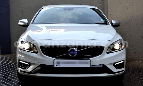 Nunua Ilio tumika Volvo S60 Nyeupe Gari ndani ya Dar es Salaam nchini Dar es Salaam Nunua Ilio tumika Volvo S60 Nyeupe Gari ndani ya Dar es Salaam nchini Dar es Salaam