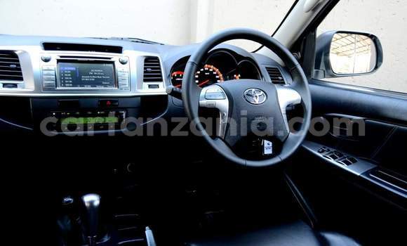 Buy Used Toyota Hilux White Car in Dar es Salaam in Dar es Salaam Buy Used Toyota Hilux White Car in Dar es Salaam in Dar es Salaam