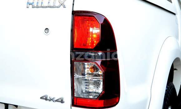 Buy Used Toyota Hilux White Car in Dar es Salaam in Dar es Salaam Buy Used Toyota Hilux White Car in Dar es Salaam in Dar es Salaam