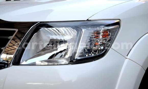 Buy Used Toyota Hilux White Car in Dar es Salaam in Dar es Salaam Buy Used Toyota Hilux White Car in Dar es Salaam in Dar es Salaam