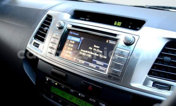 Buy Used Toyota Hilux White Car in Dar es Salaam in Dar es Salaam Buy Used Toyota Hilux White Car in Dar es Salaam in Dar es Salaam