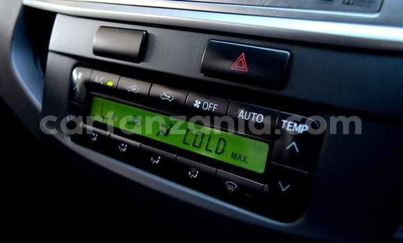 Buy Used Toyota Hilux White Car in Dar es Salaam in Dar es Salaam Buy Used Toyota Hilux White Car in Dar es Salaam in Dar es Salaam