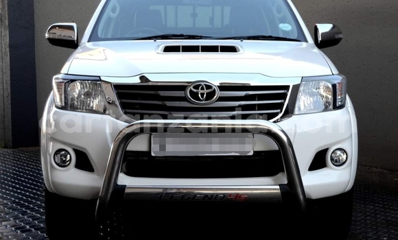 Buy Used Toyota Hilux White Car in Dar es Salaam in Dar es Salaam Buy Used Toyota Hilux White Car in Dar es Salaam in Dar es Salaam