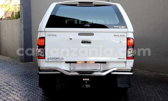 Buy Used Toyota Hilux White Car in Dar es Salaam in Dar es Salaam Buy Used Toyota Hilux White Car in Dar es Salaam in Dar es Salaam