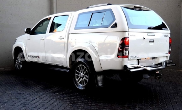 Buy Used Toyota Hilux White Car in Dar es Salaam in Dar es Salaam Buy Used Toyota Hilux White Car in Dar es Salaam in Dar es Salaam