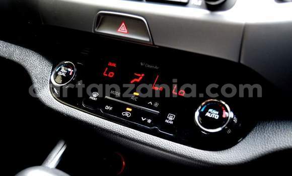 Nunua Ilio tumika Kia Sportage Fedha Gari ndani ya Dar es Salaam nchini Dar es Salaam Nunua Ilio tumika Kia Sportage Fedha Gari ndani ya Dar es Salaam nchini Dar es Salaam