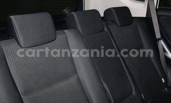 Nunua Ilio tumika Toyota RAV4 Nyeupe Gari ndani ya Dar es Salaam nchini Dar es Salaam Nunua Ilio tumika Toyota RAV4 Nyeupe Gari ndani ya Dar es Salaam nchini Dar es Salaam