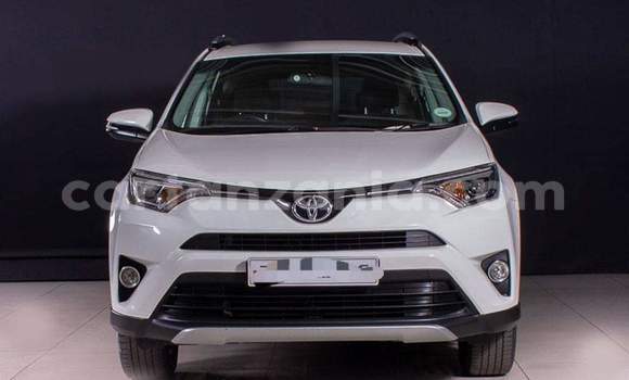 Nunua Ilio tumika Toyota RAV4 Nyeupe Gari ndani ya Dar es Salaam nchini Dar es Salaam Nunua Ilio tumika Toyota RAV4 Nyeupe Gari ndani ya Dar es Salaam nchini Dar es Salaam
