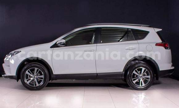 Nunua Ilio tumika Toyota RAV4 Nyeupe Gari ndani ya Dar es Salaam nchini Dar es Salaam Nunua Ilio tumika Toyota RAV4 Nyeupe Gari ndani ya Dar es Salaam nchini Dar es Salaam