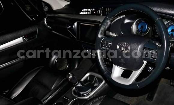 Nunua Ilio tumika Toyota Hilux Nyeupe Gari ndani ya Dar es Salaam nchini Dar es Salaam Nunua Ilio tumika Toyota Hilux Nyeupe Gari ndani ya Dar es Salaam nchini Dar es Salaam