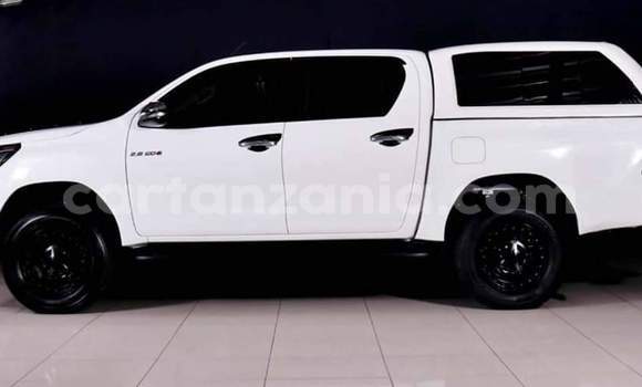 Nunua Ilio tumika Toyota Hilux Nyeupe Gari ndani ya Dar es Salaam nchini Dar es Salaam Nunua Ilio tumika Toyota Hilux Nyeupe Gari ndani ya Dar es Salaam nchini Dar es Salaam