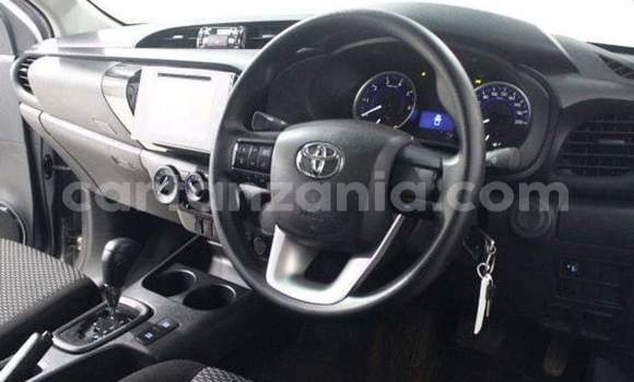 Nunua Ilio tumika Toyota Hilux Fedha Gari ndani ya Dar es Salaam nchini Dar es Salaam Nunua Ilio tumika Toyota Hilux Fedha Gari ndani ya Dar es Salaam nchini Dar es Salaam