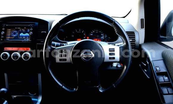 Nunua Ilio tumika Nissan Navara Nyeupe Gari ndani ya Dar es Salaam nchini Dar es Salaam Nunua Ilio tumika Nissan Navara Nyeupe Gari ndani ya Dar es Salaam nchini Dar es Salaam