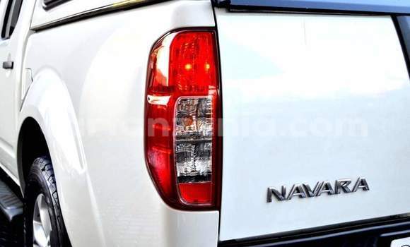 Nunua Ilio tumika Nissan Navara Nyeupe Gari ndani ya Dar es Salaam nchini Dar es Salaam Nunua Ilio tumika Nissan Navara Nyeupe Gari ndani ya Dar es Salaam nchini Dar es Salaam