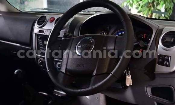 Nunua Ilio tumika Isuzu KB Nyeupe Gari ndani ya Dar es Salaam nchini Dar es Salaam Nunua Ilio tumika Isuzu KB Nyeupe Gari ndani ya Dar es Salaam nchini Dar es Salaam