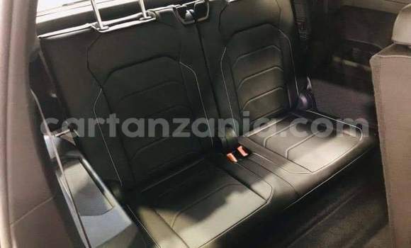 Nunua Ilio tumika Volkswagen Tiguan Nyeupe Gari ndani ya Dar es Salaam nchini Dar es Salaam Nunua Ilio tumika Volkswagen Tiguan Nyeupe Gari ndani ya Dar es Salaam nchini Dar es Salaam